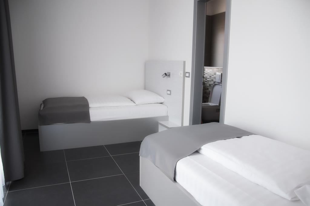 Whitehouse Apartment Makarska