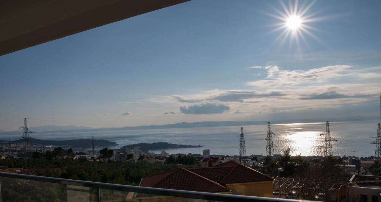 Whitehouse * Makarska